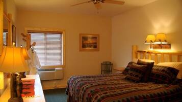 2 bedrooms, travel cot, WiFi, bed sheets