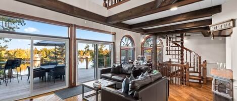 Télévision, cheminée