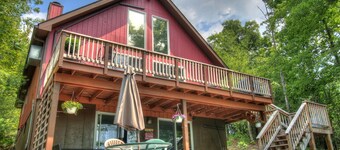 Lakefront on the quiet side of main lake!