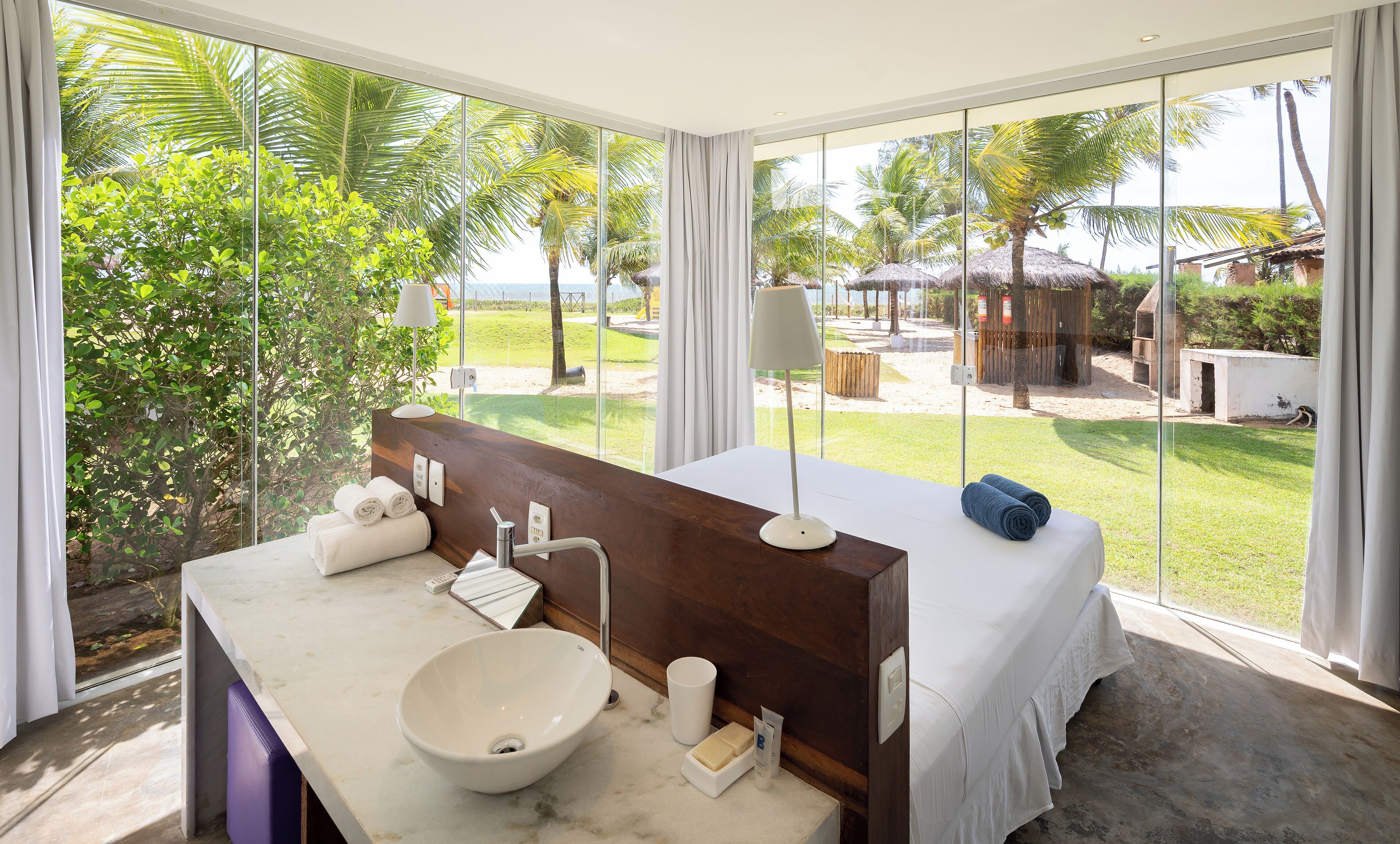 Superior Villa, 1 King Bed, Non Smoking | 1 bedroom, in-room safe, free WiFi, bed sheets