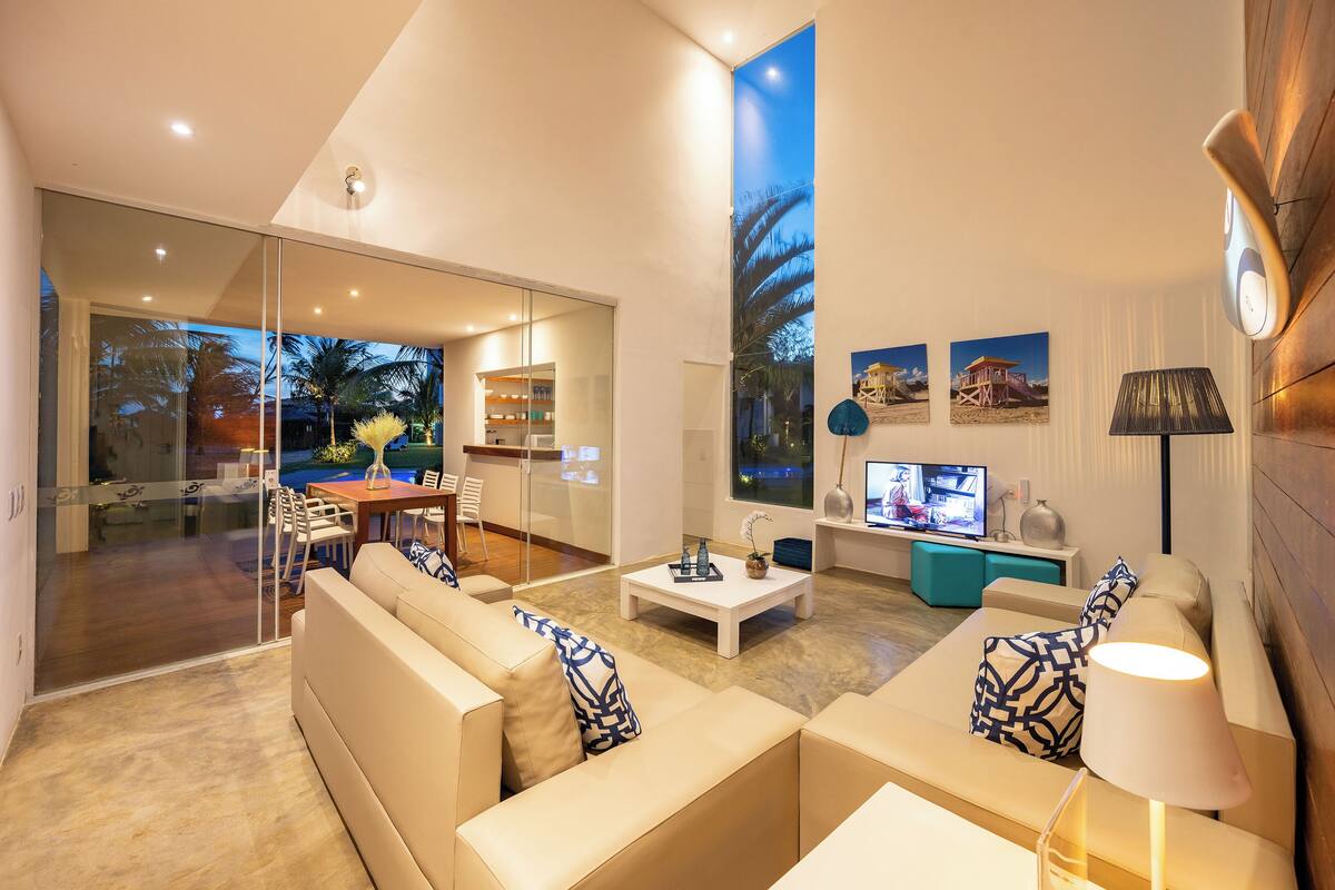 superior villa, 1 king bed, non smoking | living area | flat-screen tv