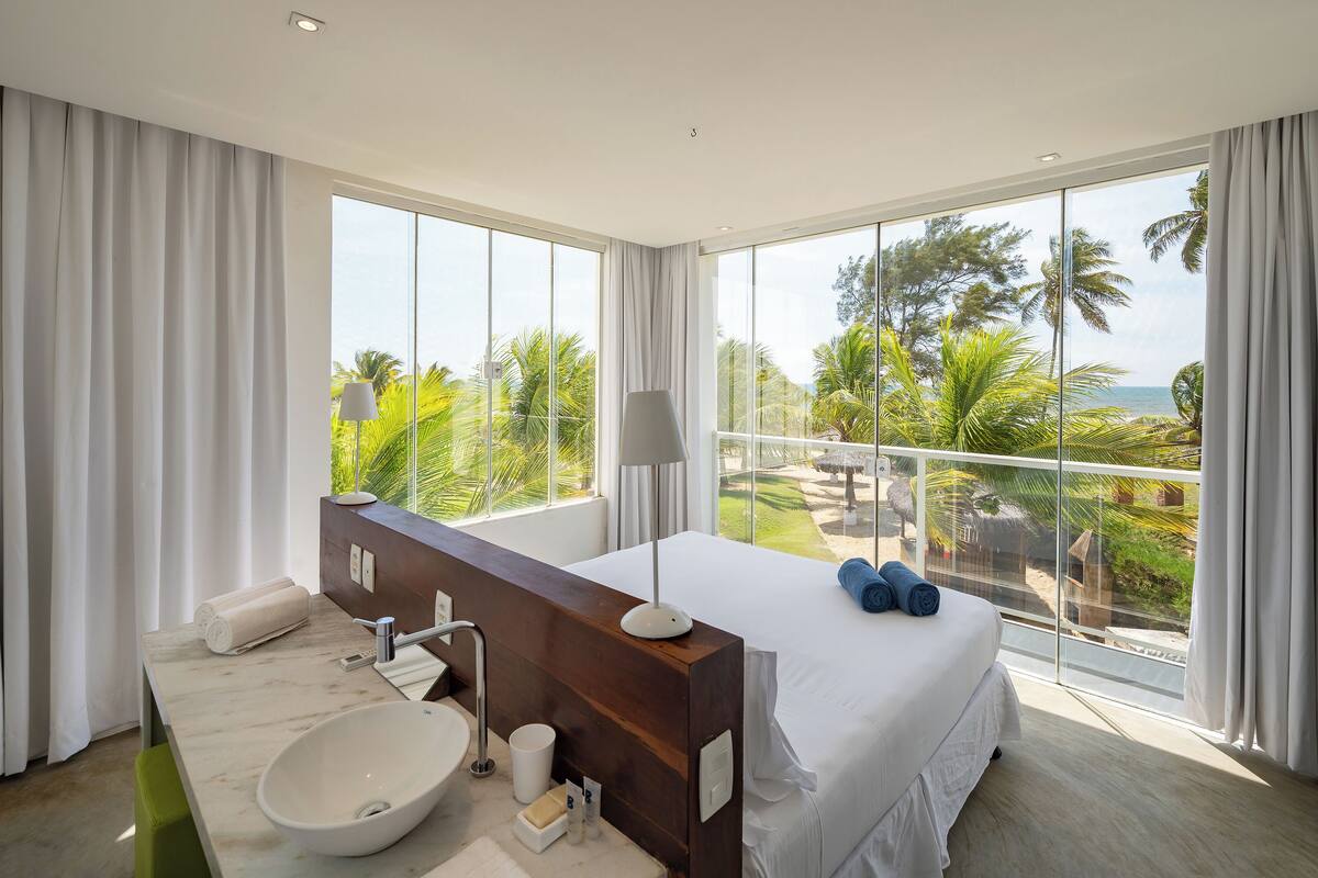 superior villa, 1 king bed, non smoking | in-room safe, free wifi, bed sheets