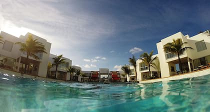 B Blue Beachouses