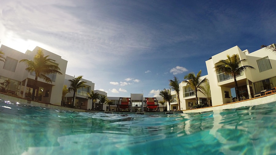 B Blue Beachouses