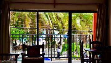 Suite estudio, frente a la playa (By VC- R1) | View from property