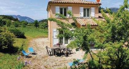 4 bedroom gorgeous home in Saint Roman