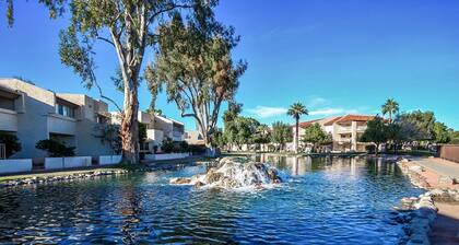 ALL REVIEWS are 5-STARS!!! Lakefront + HEATED pool + King & Queen beds