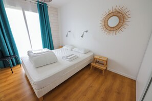 3 bedrooms, iron/ironing board, travel cot, free WiFi