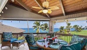 Outdoor dining - Aloha Condos, Kanaloa at Kona, Condo 1605, Oceanfront, AC (Kailua Kona)