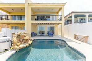 Pool - Good Hope Beach Home - Beachfront fun;Invigorating pool;Laidback ambiance (South Padre Island)