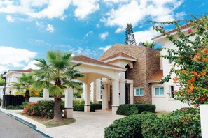 Front of property - Lifestyle Holidays Villas (Puerto Plata)
