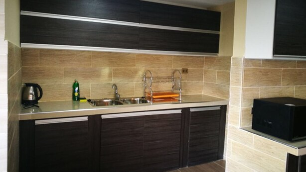 Full-size fridge, microwave, stovetop, electric kettle - Portal Rent Apart 1 (Cochabamba)