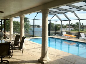 Outdoor pool, a heated pool - Beautiful Water Views, 10-min Walk to Beach, 6-min Walk to Restaurants, 5 Bikes (Marco Island)