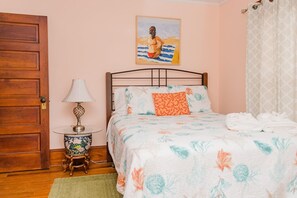 4 bedrooms, free WiFi, bed sheets