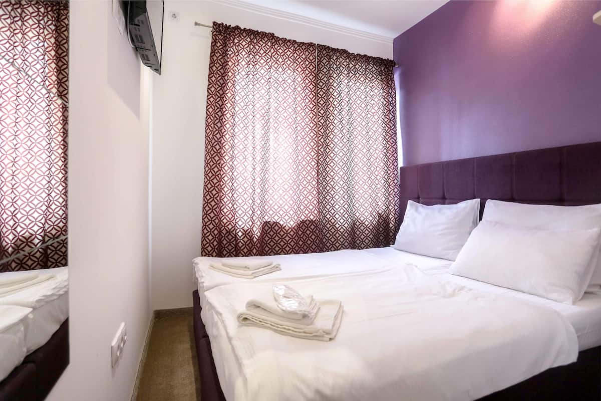 Basic Double Room | Premium bedding, desk, WiFi (free)