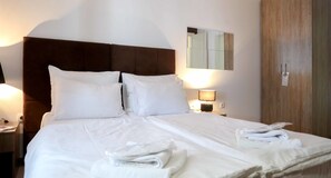 Comfort Double Room - ESHE Garden House (Sarajevo)