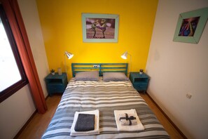 2 habitaciones, tabla de planchar con plancha, wifi y ropa de cama 