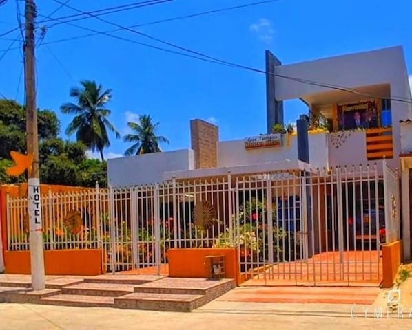 Front of property - Casa Turística Realismo Mágico (Aracataca)