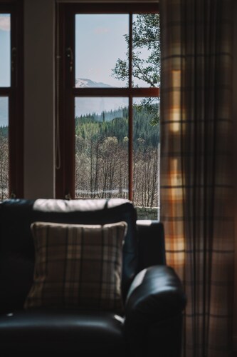 Inverskilavulin Estate - Maclean House 