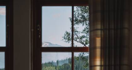 Inverskilavulin Estate - Maclean House