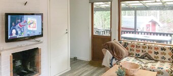 Fantastiskt 3 sovrum hem i Asarum