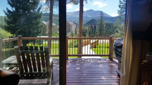 Ski in / out paras sijainti SURE!  4B + parvi 4ba. Cedars-eturivi, kävele kaupunkiin