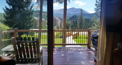 Ski in / out paras sijainti SURE! 4B + parvi 4ba. Cedars-eturivi, kävele kaupunkiin