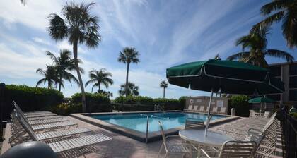 Updated 3 Bdrm BEACH FRONT Condo only steps from the beach and the Pool!