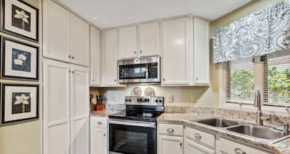 Beautiful Nature Views from Courtside Villa in Gated Resort Community!
