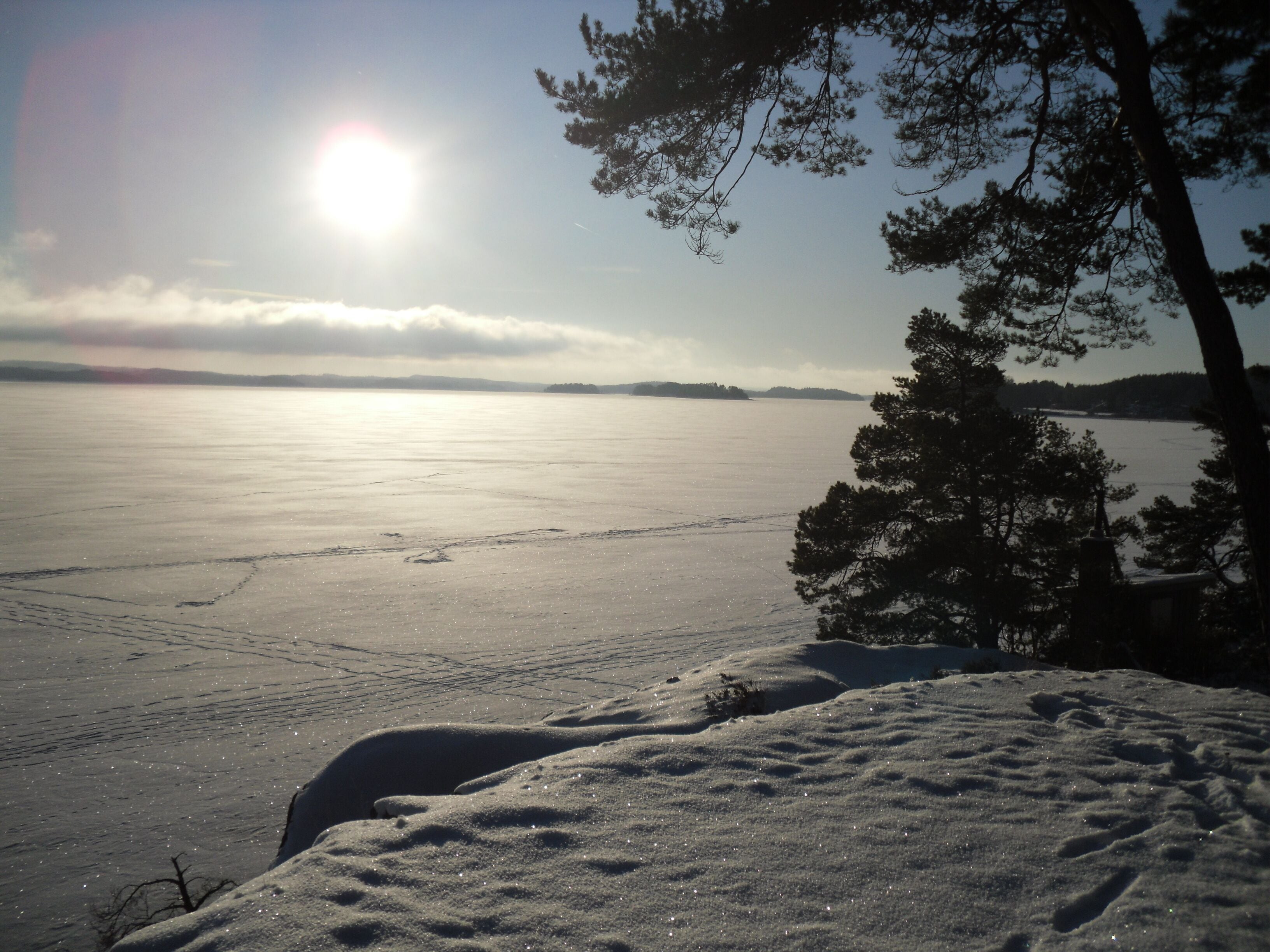 Nära stranden, solstolar och strandhanddukar
