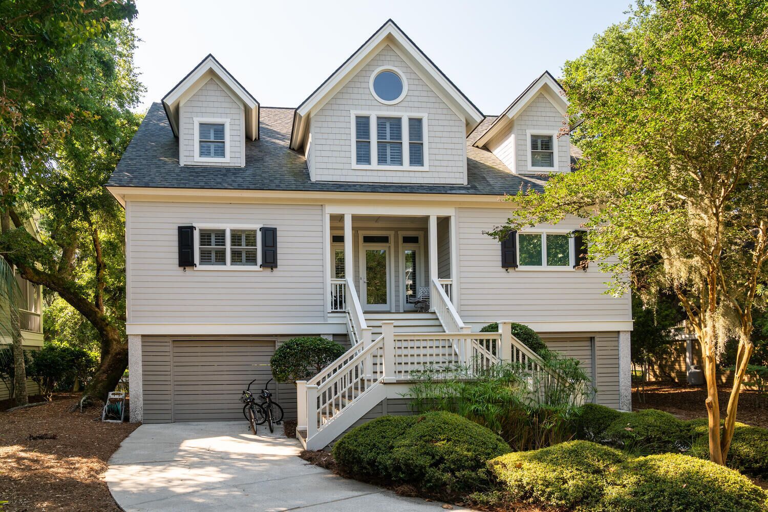 Wonderful 4BR/3.5 BA w/ Golf Views! Great Family Vacation Home! Close to Beach!