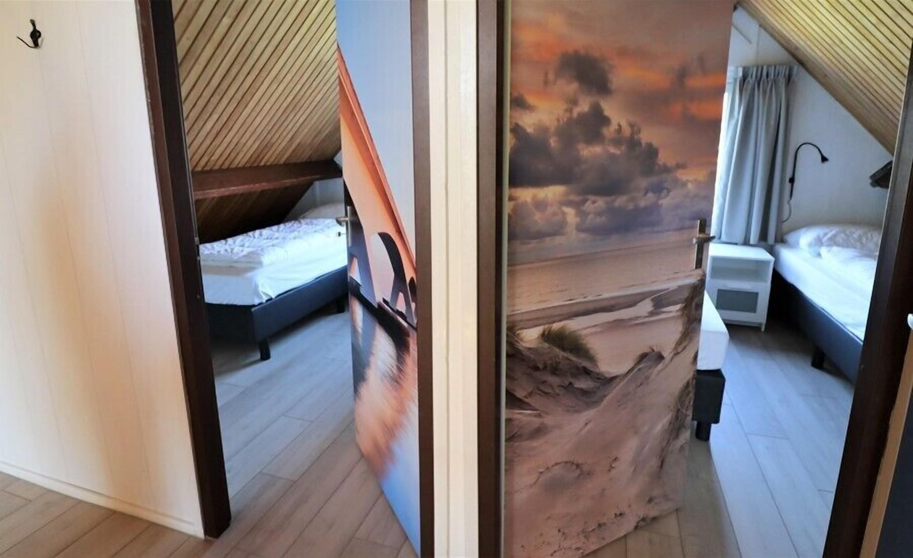 3 عدّة غرف نوم ومكواة/لوح كي وخدمة الإنترنت وملاءات أسرّة