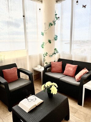 Smart-TV, videospill, DVD-spiller og bøker