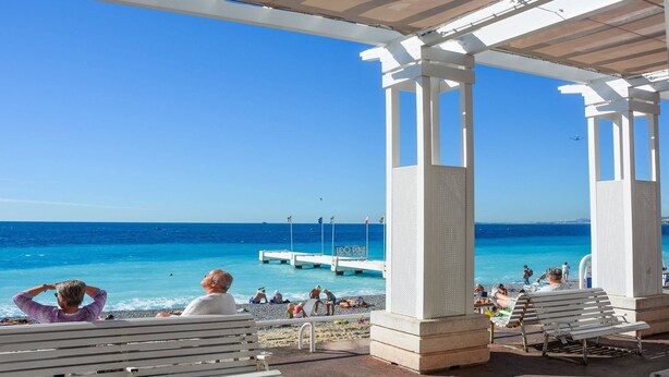 A beachside pavilion with white columns, a pier extending into the sea, and a clear blue sky. - FRANCE NICE PROMENADE OF ENGLISH 80 m2 PIANO    (Nice)