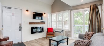 Great location! Spacious 2 bedroom Chalet at Blue!