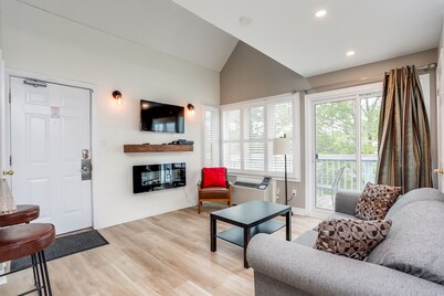 Great location! Spacious 2 bedroom Chalet at Blue!