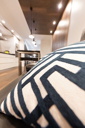 Interior - Luxury Duplex Marina Suite + Jet or dock rental (Le Grau-Du-Roi)