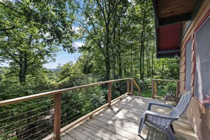 Property grounds - Cabin near BR/Boone, fire pit, WIFI, secluded, nearby hikes, and VIEWS!! (Blowing Rock)