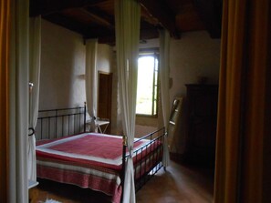 4 camere, ferro/asse da stiro, lenzuola