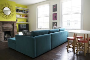 2 bedrooms, premium bedding, iron/ironing board, free WiFi