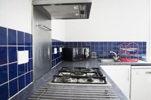 Microwave, stovetop, dishwasher
