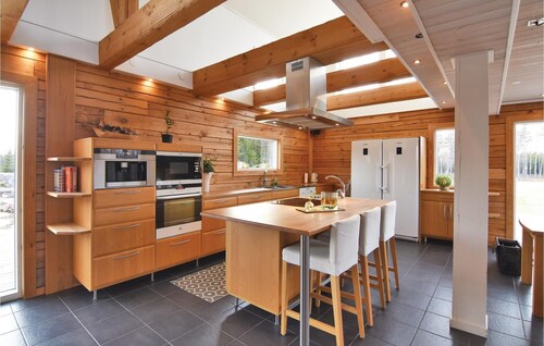 Beautiful home in Aneby with WiFi