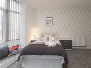 Miscellaneous - Townhouse Plus @ 40 West St (Crewe)