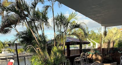 Venetian Shores Escape! Heated Pool, 3BR, 70ft Dock, Dog-Friendly!