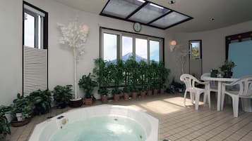 Jetted tub