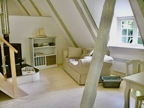 TV, fireplace, stereo