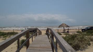 Beach nearby, sun loungers