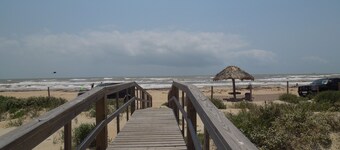 Unobstructed Ocean View_ steps away to beach_Jan16-18 wknd sale@125nt +10% off