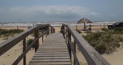 Unobstructed Ocean View_ steps away to beach_Jan16-18 wknd sale@125nt +10% off