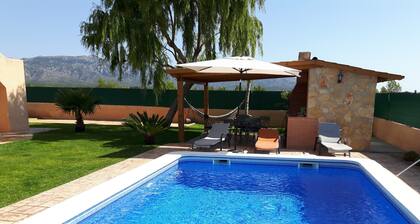 CHALET WITH CHARM! Spacious law garden, pool with deck and more